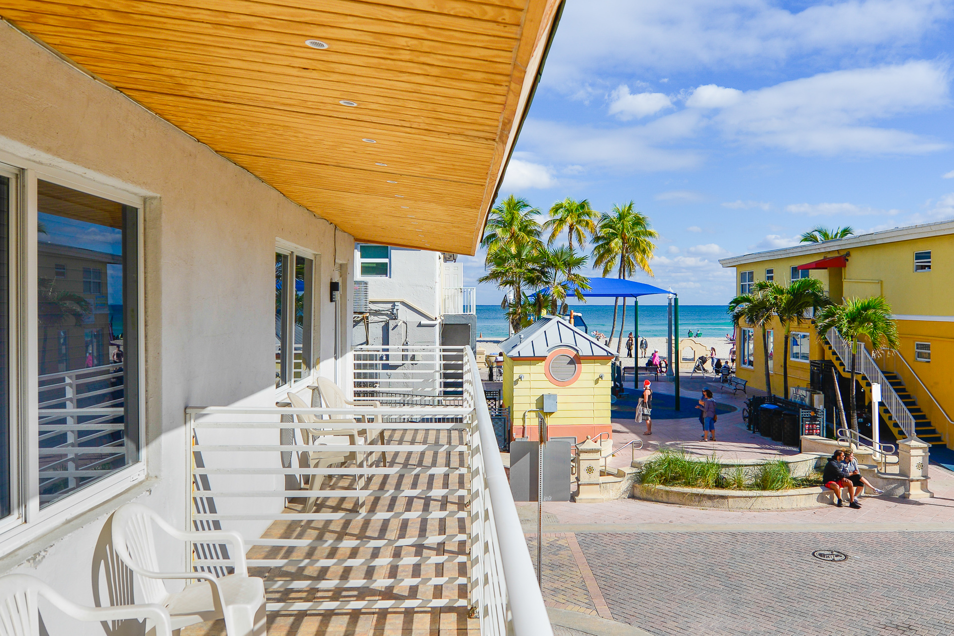 RE The Mariner Hotel, apt.45, 702 N Surf rd. Hollywood Beach-11.jpg