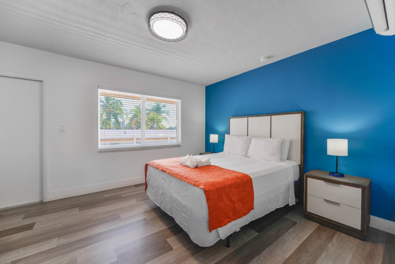 Room 32 interior